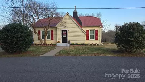 196 Elm St, Spindale, NC 28160