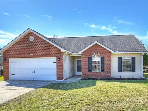1032 Ridgefield Cir, Indian Trail, NC 28079