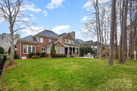 18601 Dembridge Dr, Davidson, NC 28036 photo 3