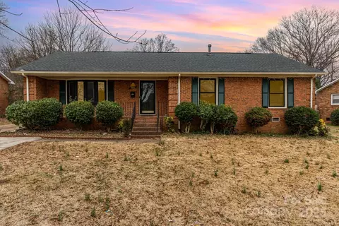 4815 Carriage Drive Cir, Charlotte, NC 28205