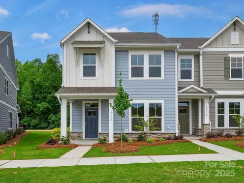 10113 Mamillion Dr, Huntersville, NC 28078