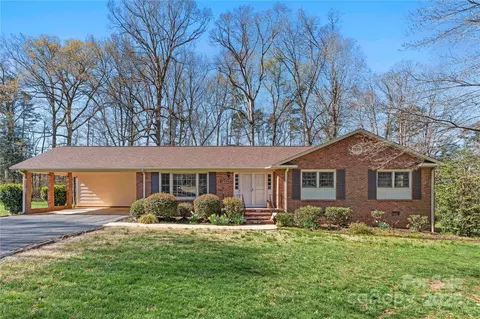 120 Parker Dr, Gastonia, NC 28056