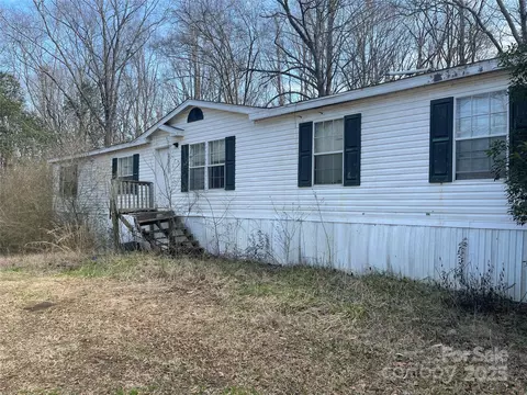 282 Dixon Rd, Lancaster, SC 29720