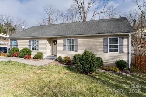 136 Liberty St, Asheville, NC 28803