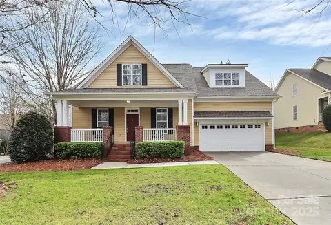 8001 Mynelle Ct, Waxhaw, NC 28173