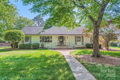 7613 Whistlestop Rd, Charlotte, NC 28210