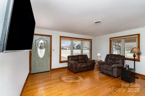 4386 Section House Rd, Hickory, NC 28601 photo 5