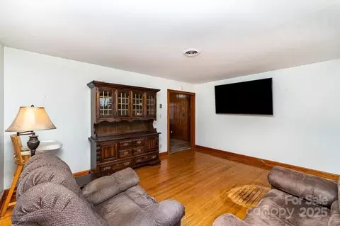 4386 Section House Rd, Hickory, NC 28601 photo 7