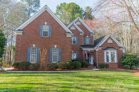 4404 Rustling Woods Dr, Denver, NC 28037 photo 2