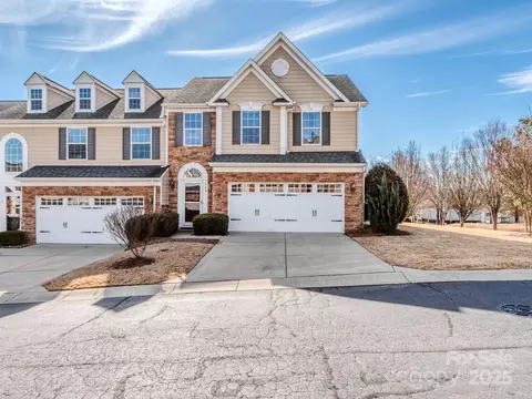 506 Sailview Dr, Fort Mill, SC 29708 photo 2