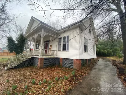 148 Center St, Chester, SC 29706