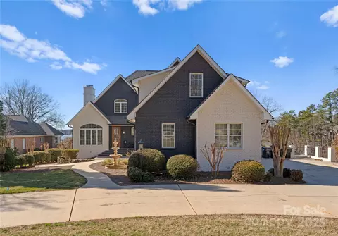 274 Greenbay Rd, Mooresville, NC 28117