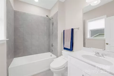 Bath - 6022 Candlestick Ln, Lancaster, SC 29720 photo 3 of 5