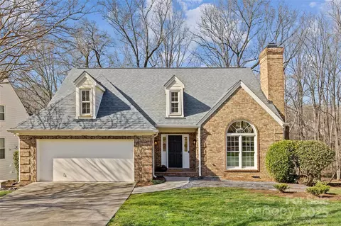 6526 Scarlet Oak Ln, Charlotte, NC 28226