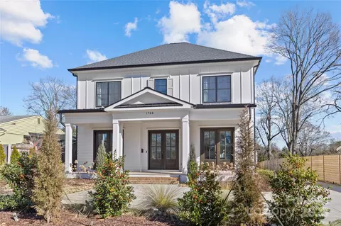1700 Hawthorne Ln, Charlotte, NC 28205