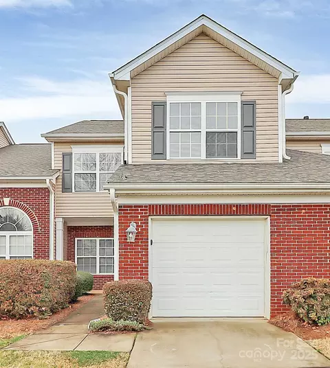 2313 Calabassas Ln, Matthews, NC 28105