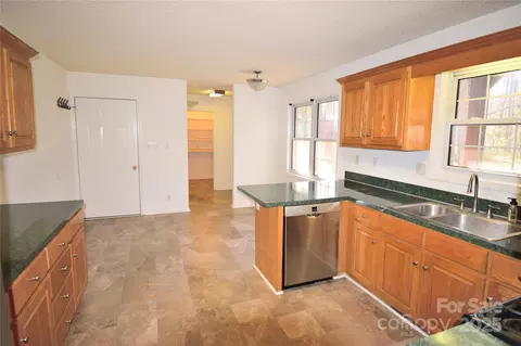 Kitchen - 405 Forest Dr, Salisbury, NC 28147 photo 4 of 4