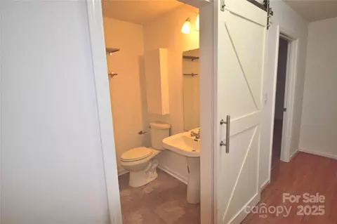 Bath - 405 Forest Dr, Salisbury, NC 28147 photo 1 of 2