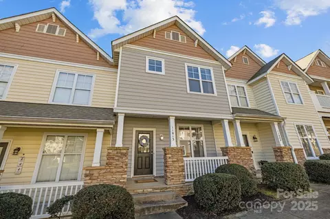 11013 Dundarrach Ln, Charlotte, NC 28277