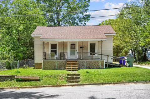 225 Institute St, Mooresville, NC 28115