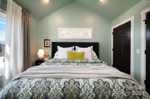 Bedroom - 295 Split Pine Cv, Clyde, NC 28721 photo 3 of 3