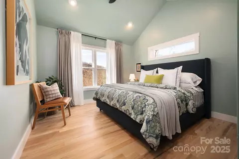 Bedroom - 295 Split Pine Cv, Clyde, NC 28721 photo 2 of 3