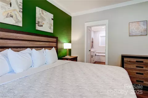 Bedroom - 115 Cascade Ridge Rd, Fairview, NC 28730 photo 2 of 10
