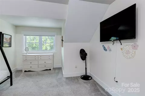 Bedroom - 115 Cascade Ridge Rd, Fairview, NC 28730 photo 9 of 10