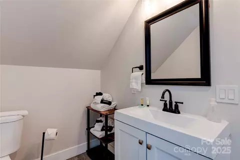 Bath - 115 Cascade Ridge Rd, Fairview, NC 28730 photo 4 of 5