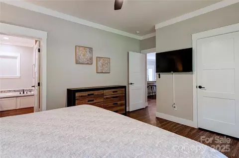 Bedroom - 115 Cascade Ridge Rd, Fairview, NC 28730 photo 3 of 10