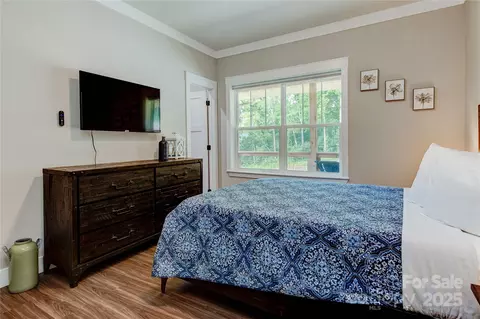 Bedroom - 115 Cascade Ridge Rd, Fairview, NC 28730 photo 5 of 10