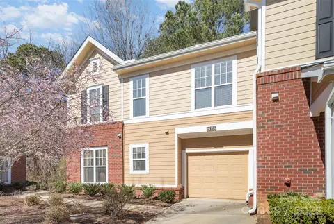 15326 Coventry Court Ln, Charlotte, NC 28277