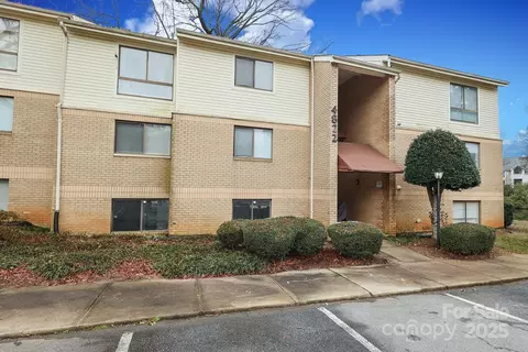 4822 Spring Lake A Dr #A, Charlotte, NC 28212
