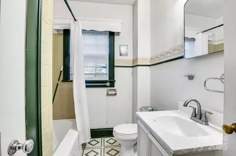 Bath - 801 E Liberty St, Salisbury, NC 28144 photo 3 of 3