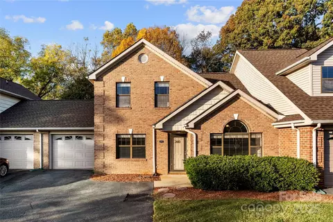 200 W 18th St, Newton, NC 28658