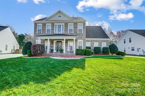 1114 Oak Alley Dr, Indian Trail, NC 28079
