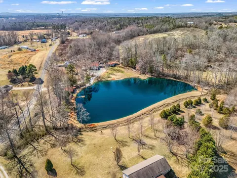 718 Winn Rd, Mooresboro, NC 28114