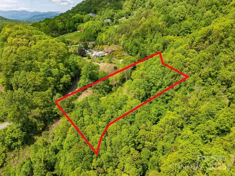 1851 Newfound Rd, Leicester, NC 28748