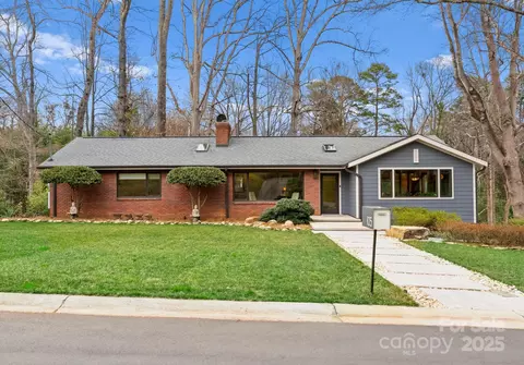 105 Hillside Dr, Davidson, NC 28036 photo 2