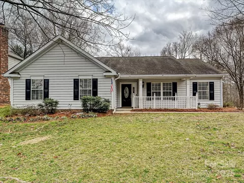 14621 Sapphire Ln, Pineville, NC 28134