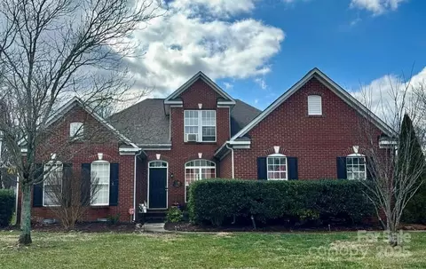 1004 Rosewater Ln, Indian Trail, NC 28079