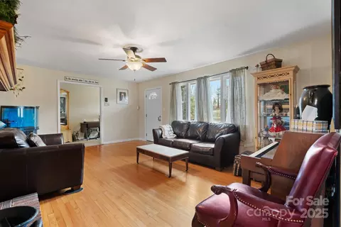 Living - 9257 Mull Rd, Vale, NC 28168 photo 2 of 5