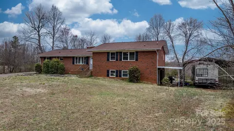 9257 Mull Rd, Vale, NC 28168