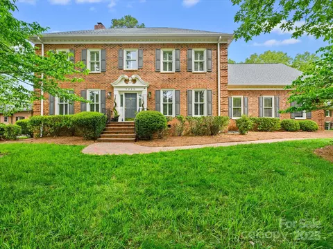 7329 Kennington Ct, Charlotte, NC 28270
