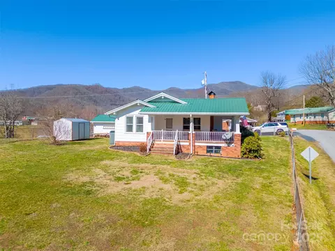 45 Hill Top Dr, Sylva, NC 28779