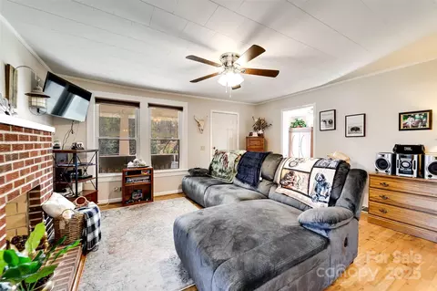 Living - 45 Hill Top Dr, Sylva, NC 28779 photo 2 of 4