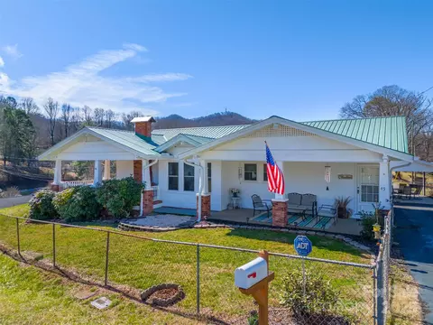 Exterior - 45 Hill Top Dr, Sylva, NC 28779 photo 10 of 18
