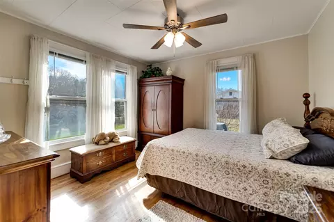 Bedroom - 45 Hill Top Dr, Sylva, NC 28779 photo 1 of 5