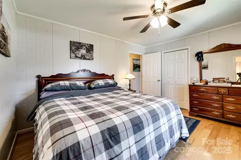 Bedroom - 45 Hill Top Dr, Sylva, NC 28779 photo 4 of 5