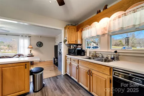 Kitchen - 45 Hill Top Dr, Sylva, NC 28779 photo 3 of 4